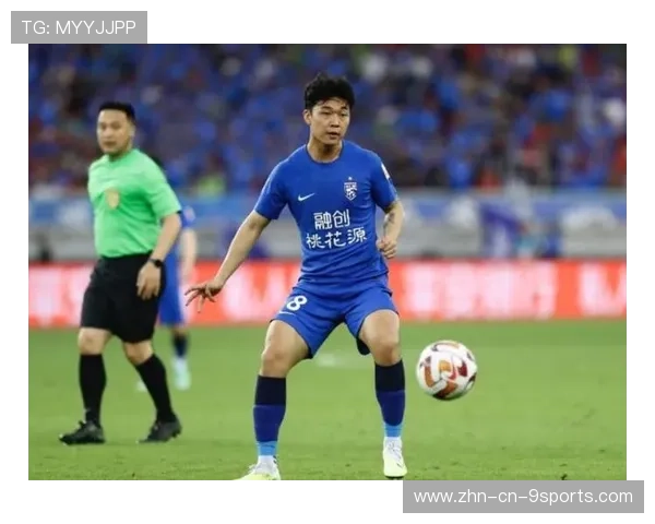 成都蓉城严鼎皓中路连续突破助攻：中场之心的爆发与传承